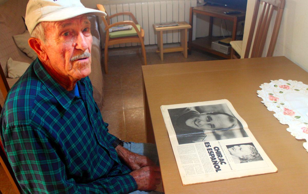 Rafel Figuerola, “Man”, a casa seva, del carrer Comerç 6 de Baix a Mar. Fotografia: Albert Jansà