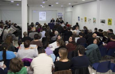 La Biblioteca Mestra Maria Antònia s’omple en la presentació del Torredembarra Actualitat