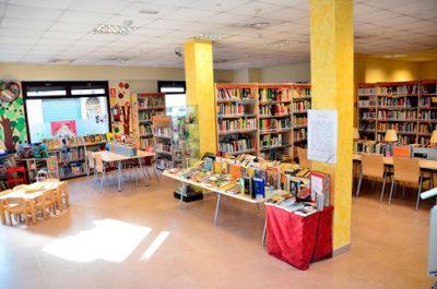 La Biblioteca Municipal de Roda de Berà es reinventa per entrar a casa dels lectors