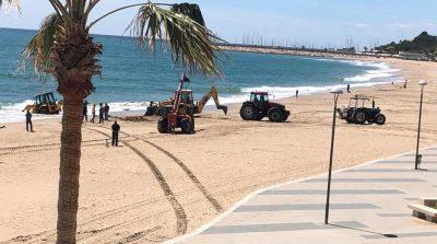 Incident amb una excavadora a la platja de Baix a Mar