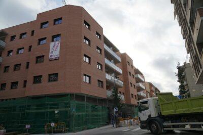 ESPECIAL CONSTRUCCIÓ l L’obra nova revifa a Torredembarra amb molta prudència