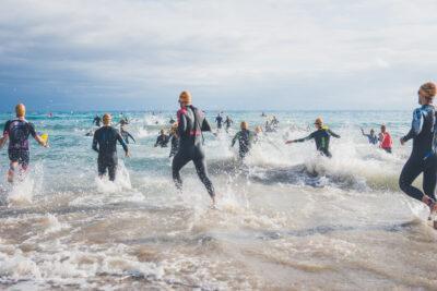 Altafulla torna a vibrar amb el triatló, que recupera la categoria infantil