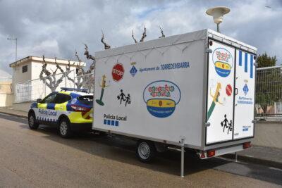 La Policia Local de Torredembarra estrena un remolc amb material per a les classes d’Educació Viària