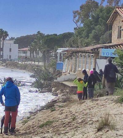 Part del restaurant Voramar Cal Vitali d’Altafulla s’esfondra a causa del temporal