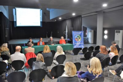 L’acte de cloenda posa fi a les trobades dels grups de treball del Pla Educatiu d’Entorn 2021-2022