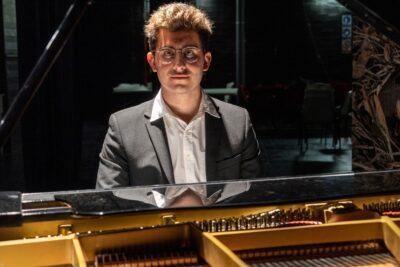 L’Espai Cultural Sala del Mar acull el 21 de maig un concert del pianista Carlos Bujosa