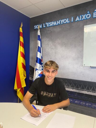 Roger Ciuró signa el seu primer contracte professional amb l’Espanyol