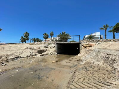 Vessament d’aigua estancada a la platja d’Altafulla sense perill per a la salut de les persones