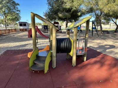 Torredembarra disposa de ·la cinc nous jocs infantils en diferents parcs