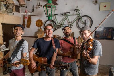 Els Julivert, nominats als Premis Enderrock 2023 per ‘A Tamarit!’
