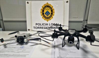 La Policia Local intervé dos drons que sobrevolaven Torredembarra sense autorització