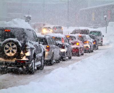 Com actuar en cas de neu i gelades en la carretera?