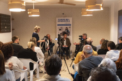 IMATGES l Moments del Cara a cara de les Eleccions municipals de Torredembarra