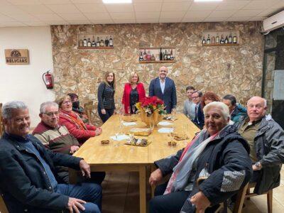 Alejandro Fernández visita Torredembarra per reunir-se amb la militància popular