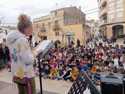 L’Escola Les Eres de Creixell canta per la pau en el Dia escolar de la no violència i la pau-DENIP