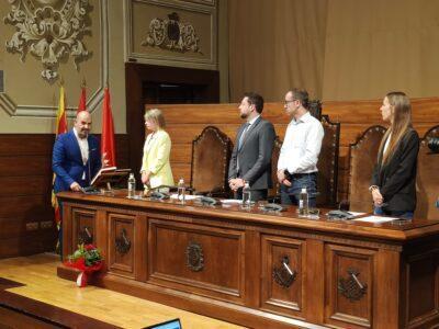 Vale Pino pren possessió com a diputat de la Diputació de Tarragona