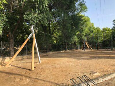 S’instal·la una tirolina al Parc de la Torre d’en Guiu del Catllar