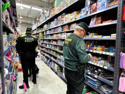 La Policia Local efectua diverses detencions i inspeccions a establiments multi-preu