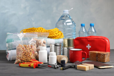 El kit d’emergències per a 72 hores que aconsellen els Governs