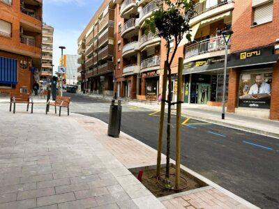 Reobre el tram del carrer de Lleida entre plaça Catalunya i Pere Badia