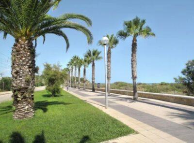 Mor un home apunyalat en una baralla al passeig marítim de Roda de Berà