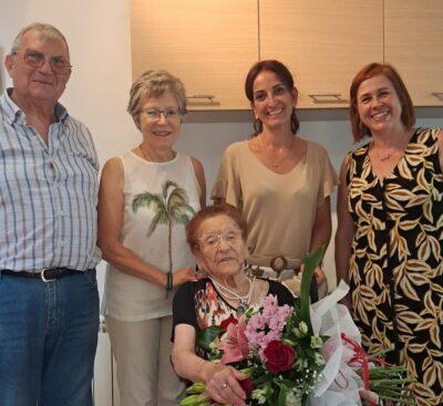 Homenatgen la veïna centenària de la Pobla de Montornès Felisa García Vázquez