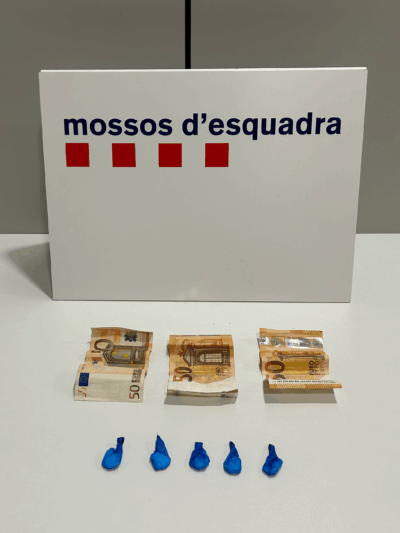 Detenen un individu per agredir i robar una dona durant una transacció de cocaïna