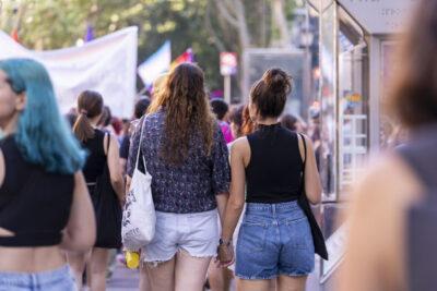 Augmenten les denúncies per discriminació LGTBI-fòbica a Catalunya, amb 318 incidències el 2024