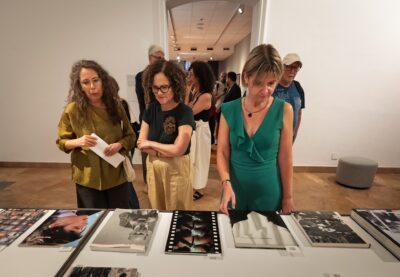 ‘Sacsejar la història, transformar la fotografia’, uns exposició singular que es pot visitar fins el proper 10 de gener