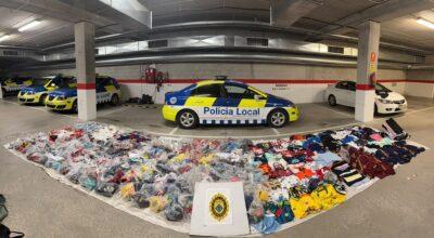 Intervenen prop de 1.200 peces de roba en una actuació contra la venda ambulant il·legal