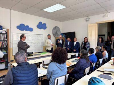 El conseller de Drets Socials i Inclusió visita la Torre per conèixer el Servei Municipal de Primera Acollida